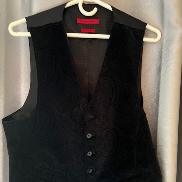 John Varvatos Paisley Vest - Picture 2 of 5